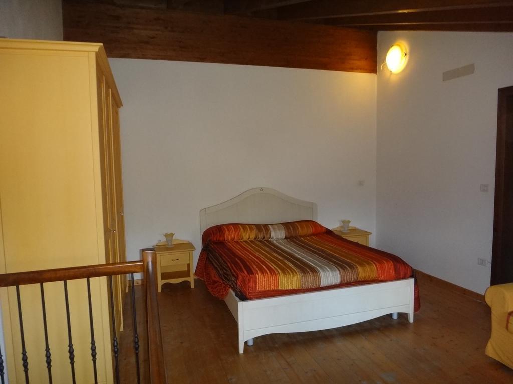 Agriturismo San Valentino Castellarano Rum bild