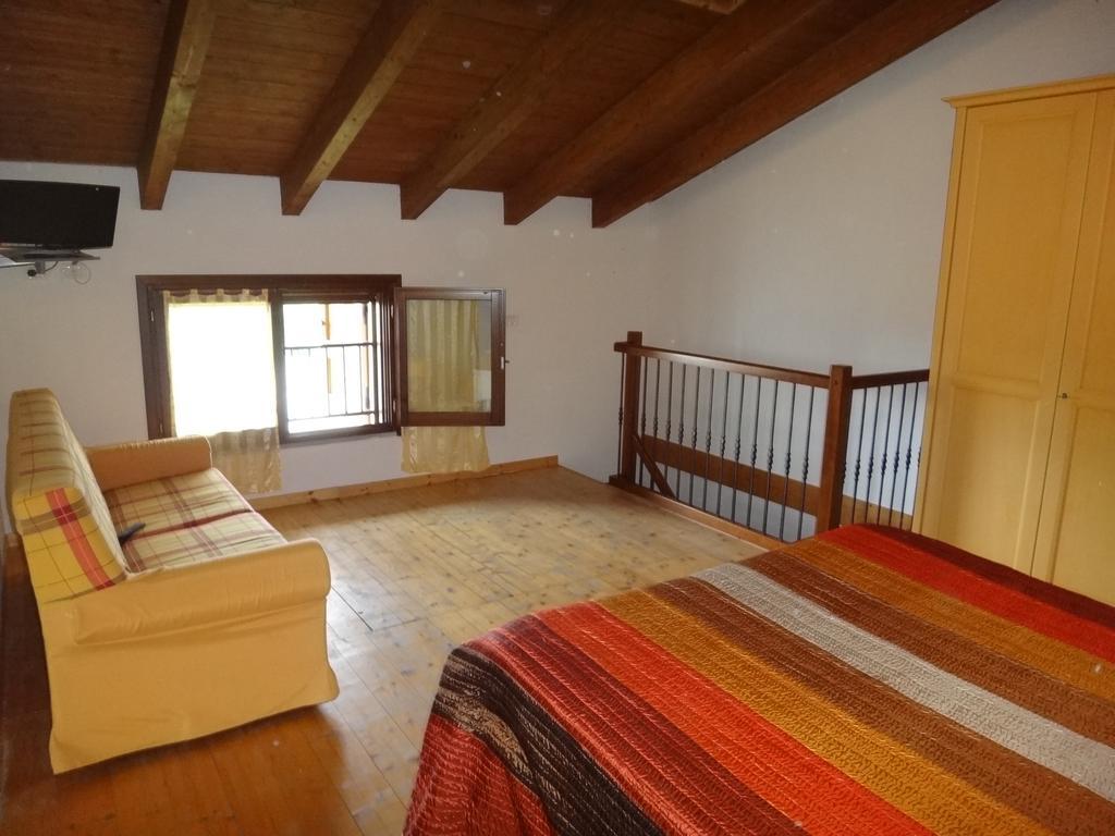 Agriturismo San Valentino Castellarano Rum bild